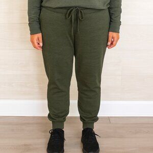 Jaanuu Women's Green High Rise Relaxed Fit Jogger Scrub Pants size medium